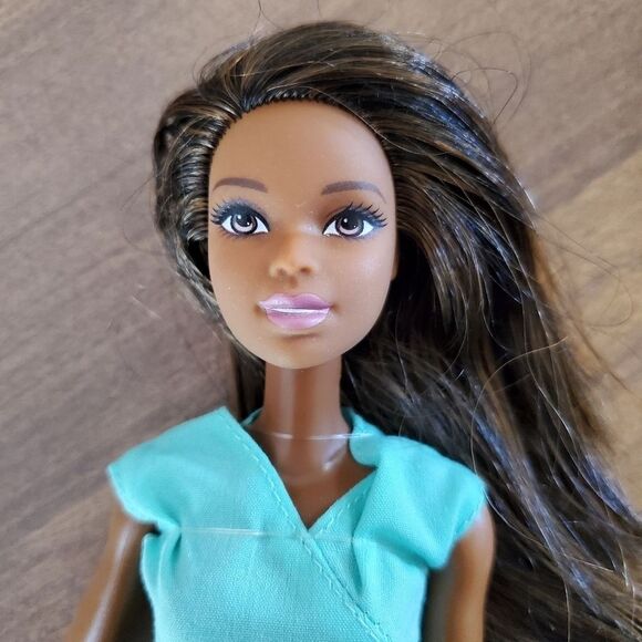 Lot Of 5 Barbie Dolls 4 Barbies & A Skipper - Picture 3 of 7